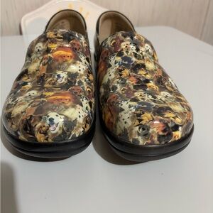 Alegria Keli Paws Up Print Leather Shoes